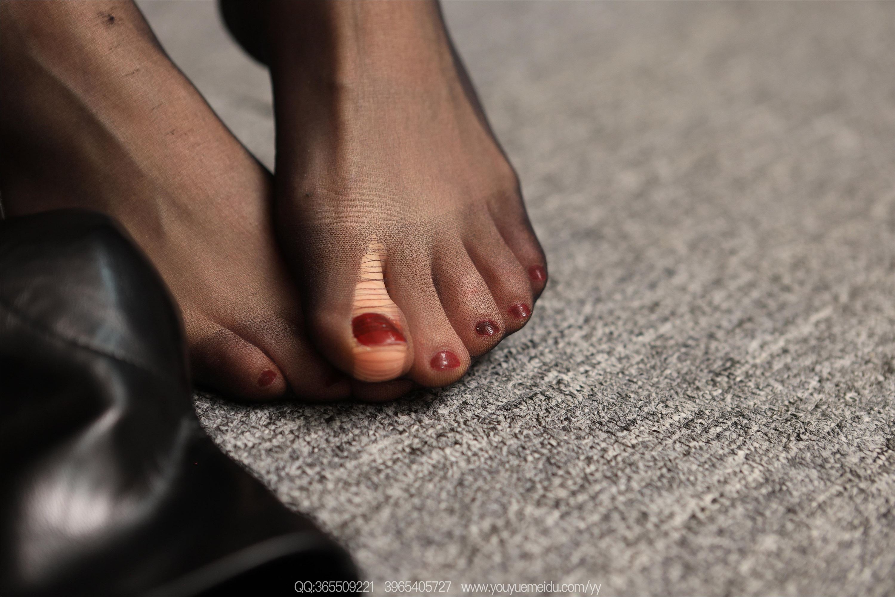 IESS异思趣向  2025.12.26 丝享家2248：小婕《黑丝短靴》